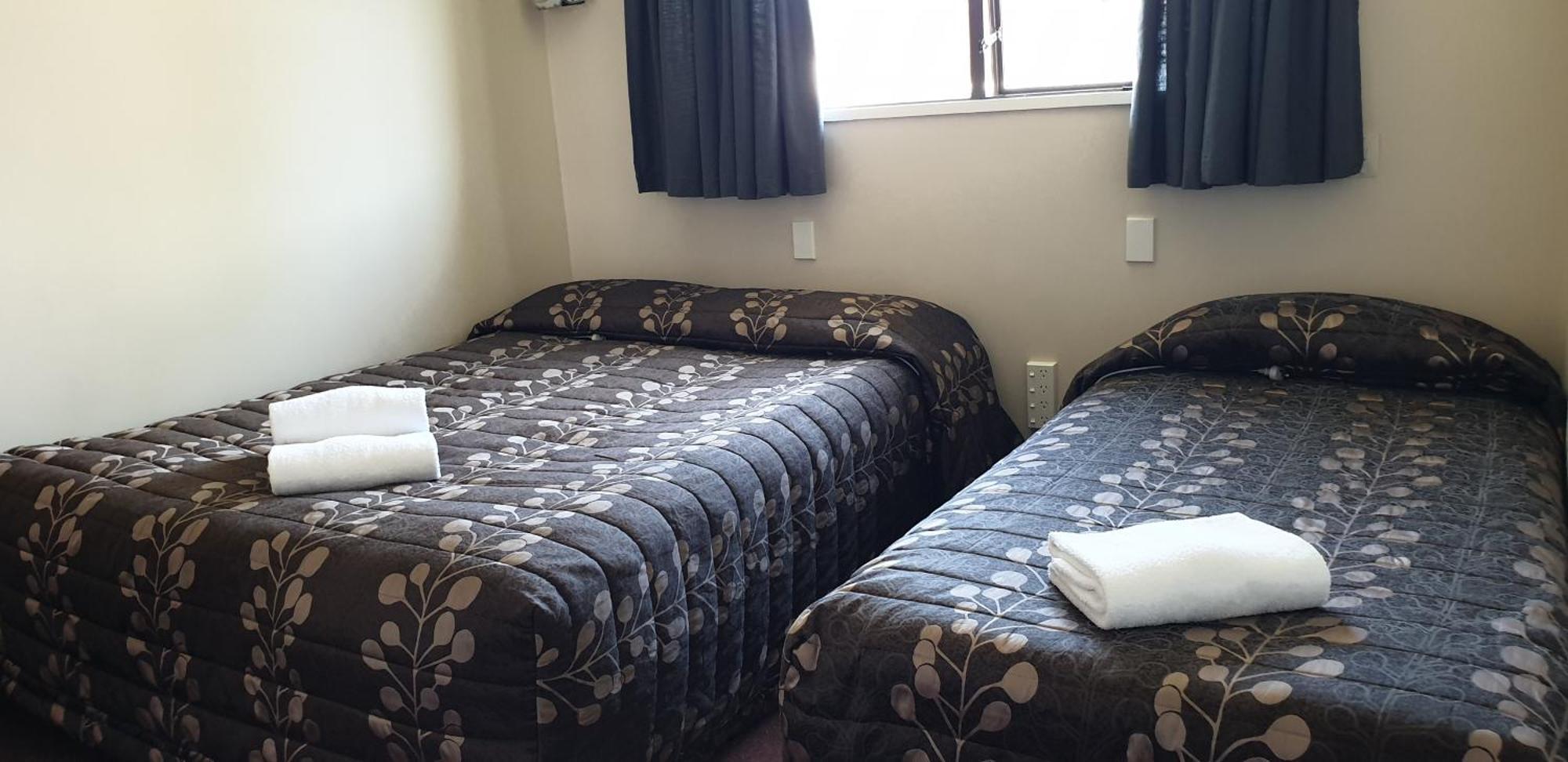Commodore Motor Lodge Ашбъртън Екстериор снимка